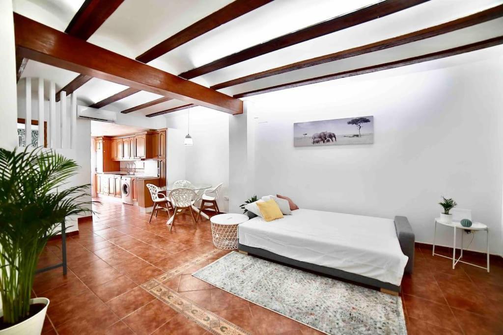 Lux Living - Valencia Center Apartment Exterior photo